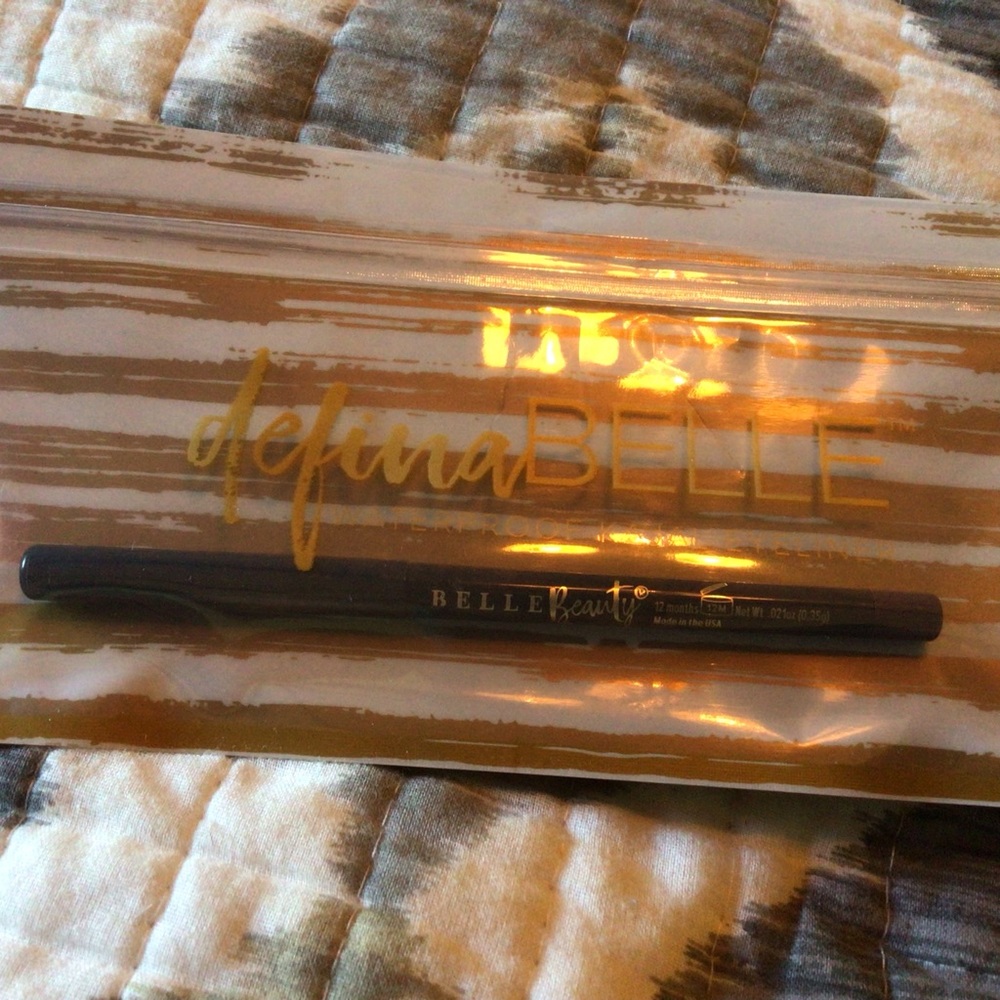 BELLE.BEAUTY/EYE.LINER.PLUM